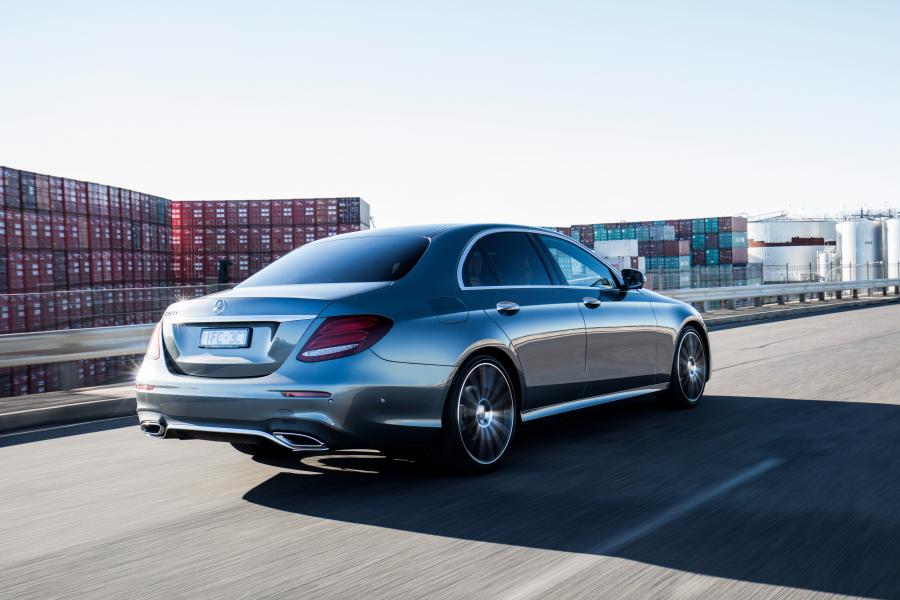  Mercedes-Benz E220 d AMG Line 2016 года  (AU) (фото 17 из 19)